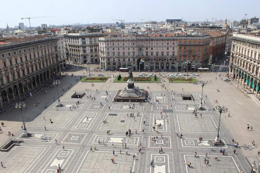 Things to do in Milan: Piazza del Duomo